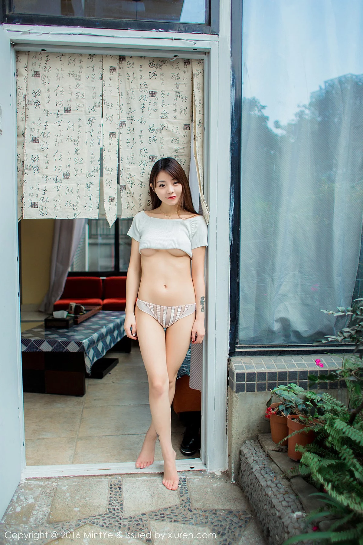 Xrmnw.Com[MintYe薄荷叶]Vol.002_小仙女佘贝拉bella居家私房半截内衣秀美乳性感写真50P