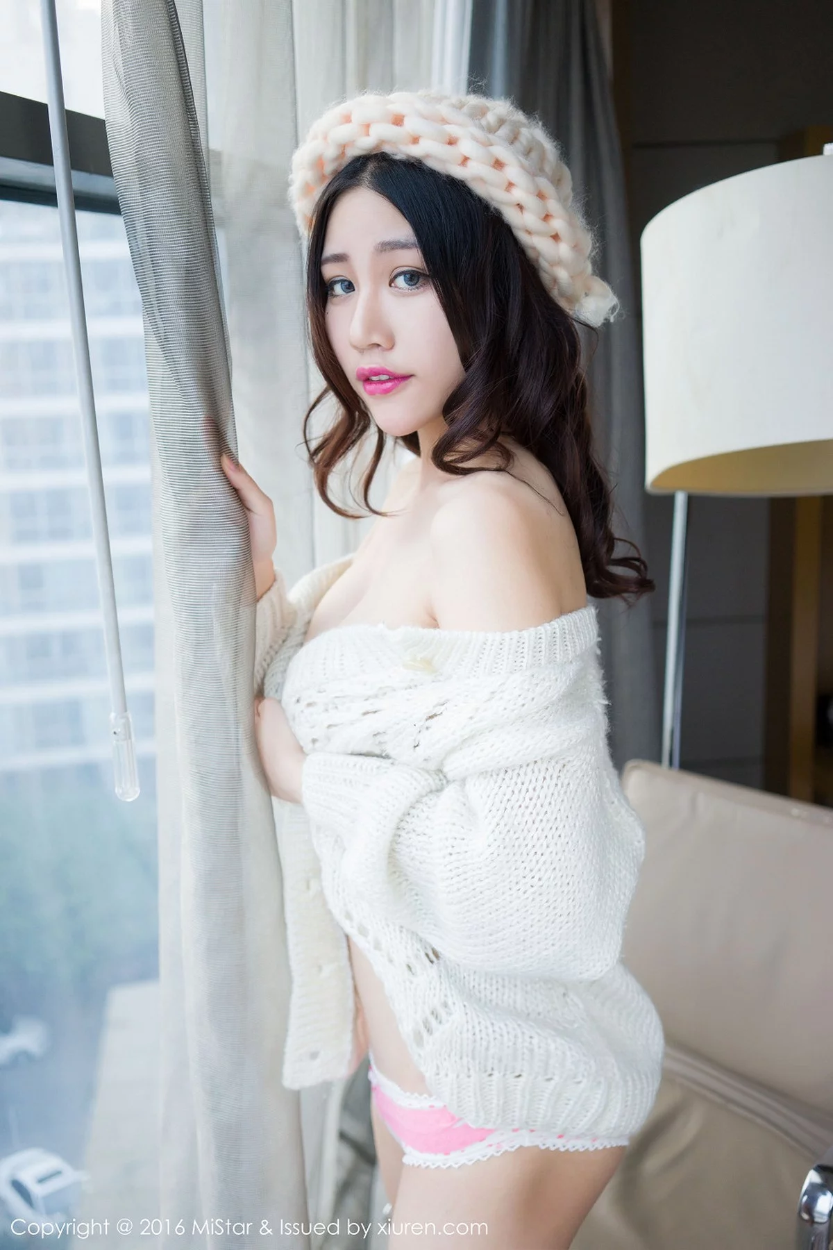 Xrmnw.Com[MiStar魅妍社]Vol.079_嫩模美昕Yumi居家私房傲人巨乳迷人电眼诱惑写真50P