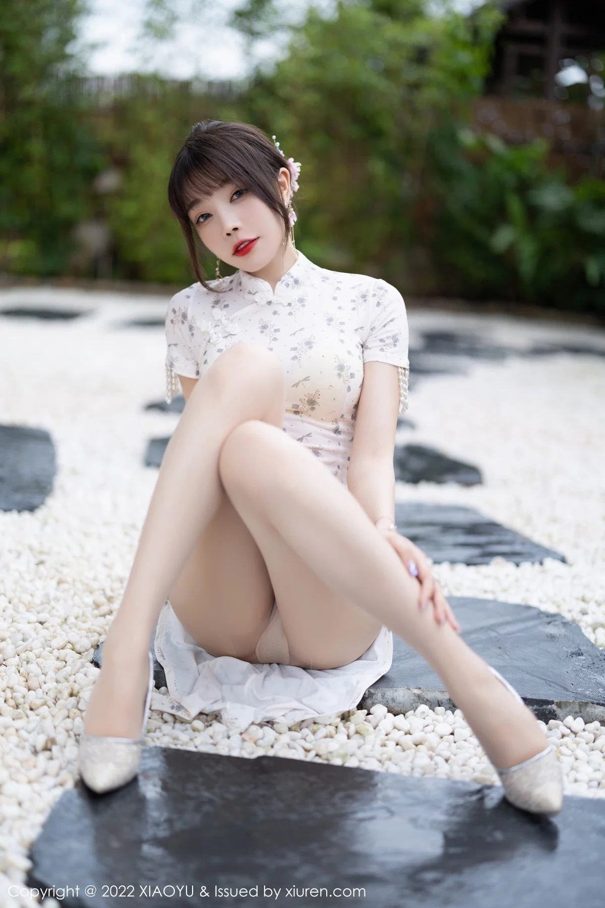 Xrmnw.Com[XiaoYu画语界]Vol.838_女神徐莉芝Booty户外性感浅色旗袍+白色网纱服饰完美诱惑写真86P