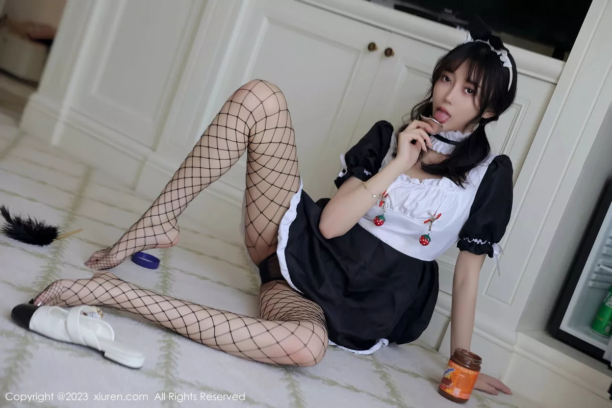 Xrmnw.Com[XiuRen秀人网]No.7217_模特玥儿玥er黑白色女仆服露性感薄透内衣秀完美身材诱惑写真75P