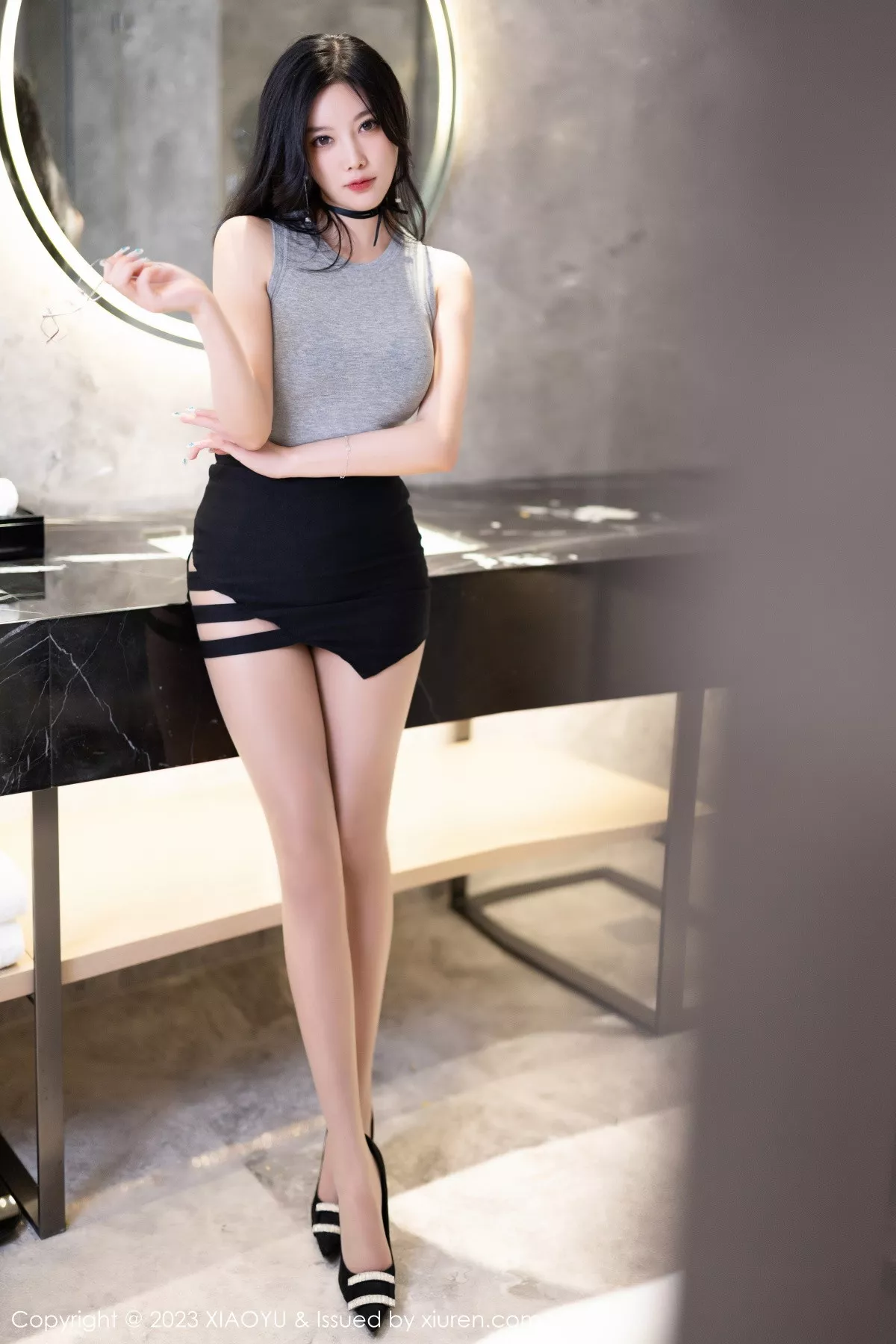 Xrmnw.Com[XiaoYu画语界]Vol.1117_女神杨晨晨Yome性感灰色情趣服+黑色内衣配原色丝袜诱惑写真82P